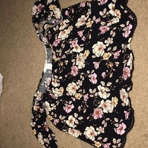 Black W/ Design Crop Top Blouse